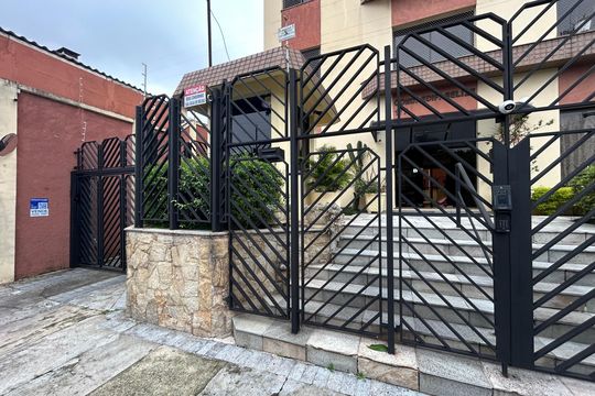 Fachada de apartamento à venda com 2 quartos, 124m² em Vila Invernada, São Paulo
