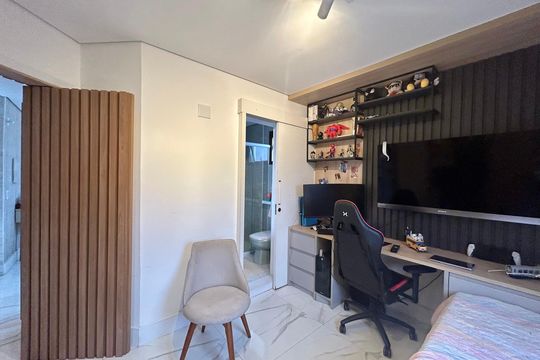 Quarto 1 de apartamento à venda com 2 quartos, 124m² em Vila Invernada, São Paulo