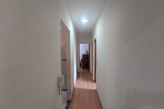 Corredor de apartamento à venda com 3 quartos, 56m² em Horto, Belo Horizonte