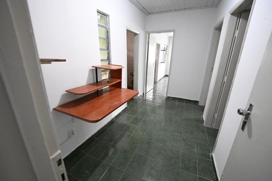 Corredor de casa à venda com 3 quartos, 178m² em Vila Americano do Brasil, Goiânia