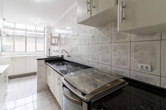 Cozinha de apartamento para alugar com 2 quartos, 69m² em Cocaia, Guarulhos
