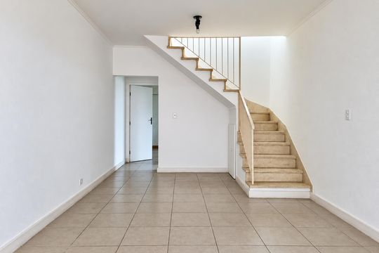 Casa para alugar com 4 quartos, 140m² em Alto de Pinheiros, São Paulo