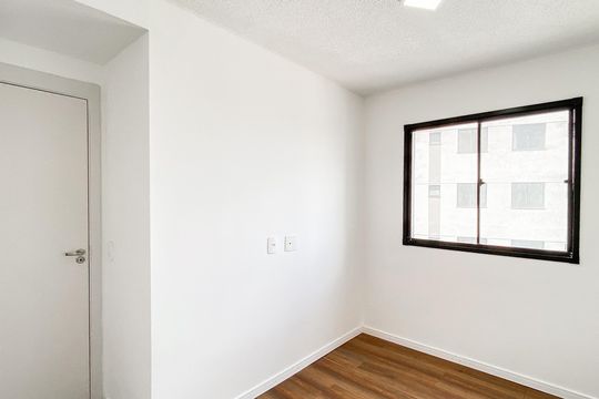 Quarto 1 de apartamento para alugar com 2 quartos, 39m² em Vila Campanela, São Paulo
