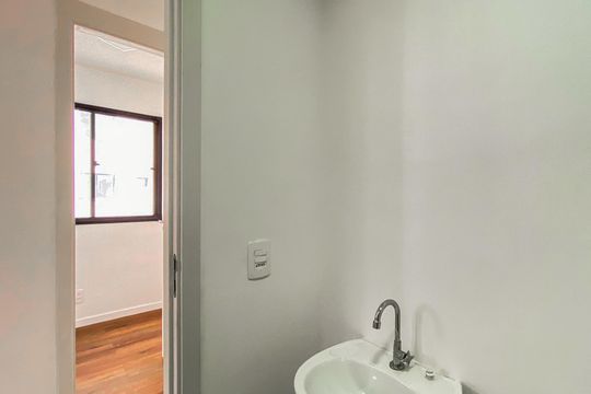 Banheiro de apartamento para alugar com 2 quartos, 39m² em Vila Campanela, São Paulo