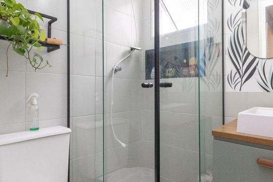 Banheiro de apartamento à venda com 3 quartos, 55m² em Jardim Danfer, São Paulo
