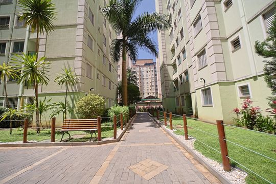 Área comum de apartamento para alugar com 2 quartos, 43m² em Jardim Santa Teresinha, São Paulo