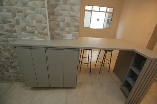 Cozinha de apartamento para alugar com 1 quarto, 55m² em Gonzaga, Santos