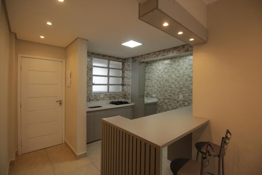 Cozinha e Área de Serviço de apartamento para alugar com 1 quarto, 55m² em Gonzaga, Santos