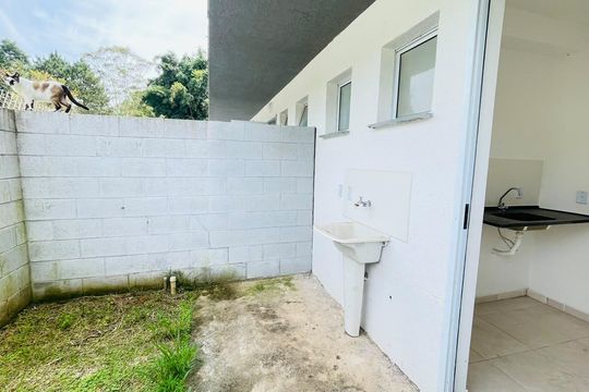 Área de Serviço de casa de condomínio para alugar com 2 quartos, 60m² em Bairro Jardim Nossa Senhora das Graças, Cotia