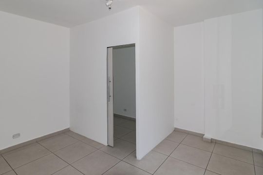 Sala / Quarto de apartamento para alugar com 1 quarto, 38m² em Bela Vista, São Paulo