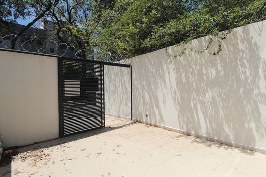 Garagem de casa à venda com 3 quartos, 122m² em Santa Monica, Belo Horizonte