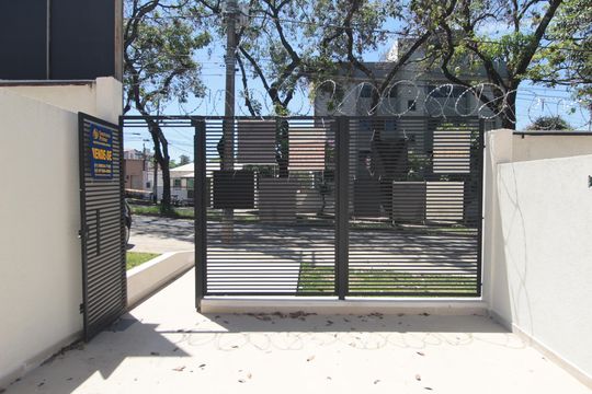 Garagem de casa à venda com 3 quartos, 122m² em Santa Monica, Belo Horizonte