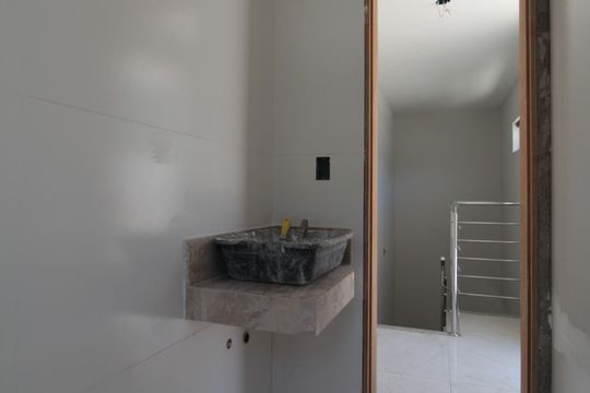 Banheiro Social 2 de casa à venda com 3 quartos, 122m² em Santa Monica, Belo Horizonte