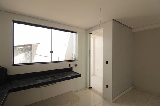 Cozinha de casa à venda com 3 quartos, 122m² em Santa Monica, Belo Horizonte