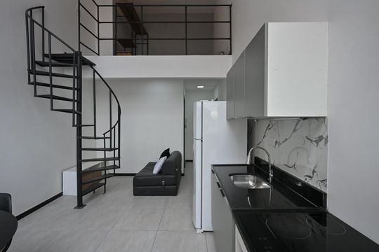 Cozinha de apartamento para alugar com 1 quarto, 38m² em Vila Sonia, São Paulo