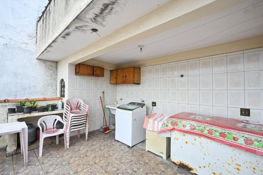 Área de Serviço  de casa à venda com 2 quartos, 170m² em Parque Pinheiros, Taboão da Serra
