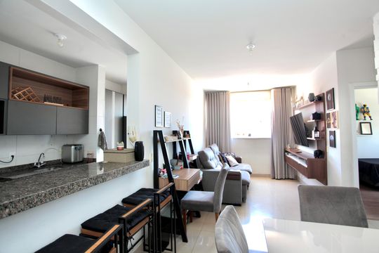 Sala de apartamento à venda com 2 quartos, 65m² em Alvorada, Contagem
