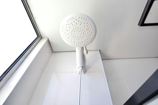 Banheiro Social de apartamento à venda com 2 quartos, 65m² em Alvorada, Contagem