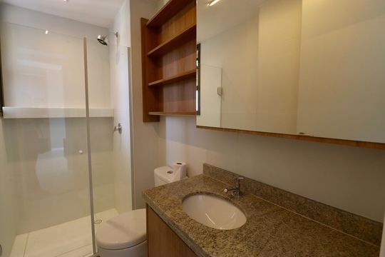 Banheiro de apartamento para alugar com 3 quartos, 80m² em Piatã, Salvador