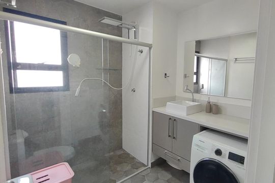 Banheiro de kitnet/studio para alugar com 1 quarto, 46m² em Santa Paula, São Caetano do Sul