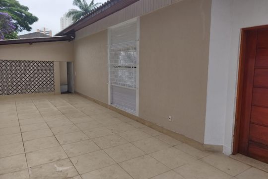 Quintal de casa para alugar com 3 quartos, 230m² em Granja Julieta, São Paulo