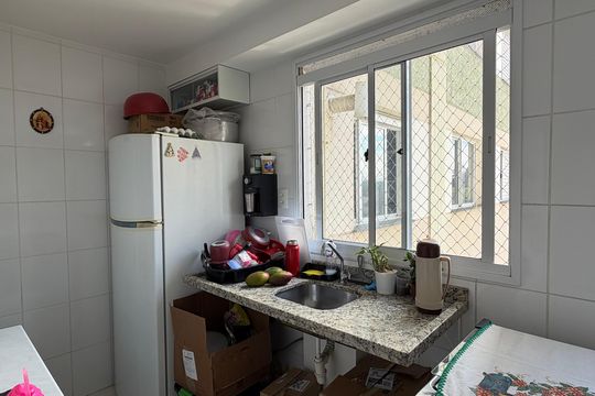 Cozinha de apartamento à venda com 2 quartos, 53m² em Santa Terezinha, São Bernardo do Campo