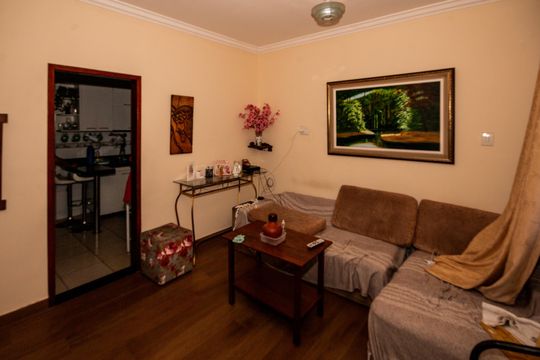 Casa à venda com 3 quartos, 360m² em Serrano, Belo Horizonte
