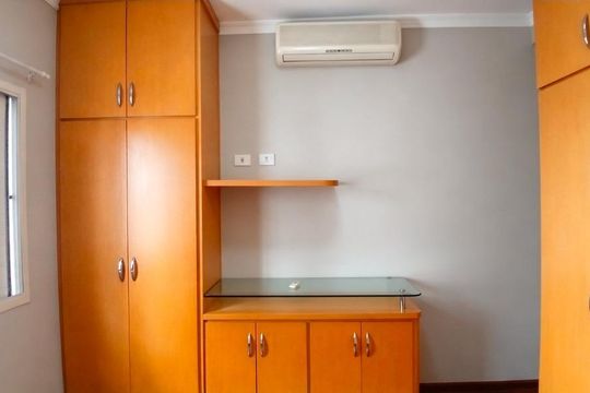 Apartamento à venda com 3 quartos, 183m² em Vila Gumercindo, São Paulo