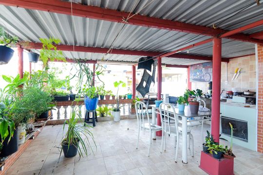Área de Serviço  de casa à venda com 3 quartos, 120m² em Jardim Alvorada, Guarulhos