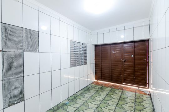 Garagem  de casa à venda com 3 quartos, 120m² em Jardim Alvorada, Guarulhos