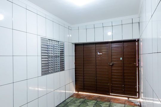 Garagem  de casa à venda com 3 quartos, 120m² em Jardim Alvorada, Guarulhos