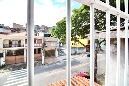 Vista da Rua de casa à venda com 2 quartos, 134m² em Vila Dalila, São Paulo