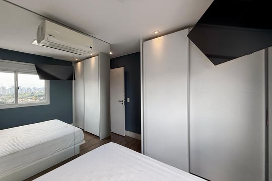 Suíte de apartamento à venda com 2 quartos, 68m² em Campo Belo, São Paulo