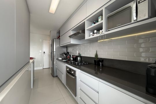 Cozinha de apartamento à venda com 2 quartos, 68m² em Campo Belo, São Paulo