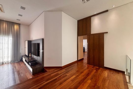 Hall quartos de casa de condomínio à venda com 5 quartos, 560m² em Alphaville Residencial Dois, Barueri