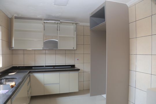 Casa à venda com 2 quartos, 200m² em Jardim Sao Pedro, São Paulo