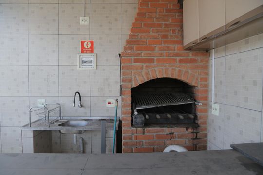 Casa à venda com 2 quartos, 200m² em Jardim Sao Pedro, São Paulo