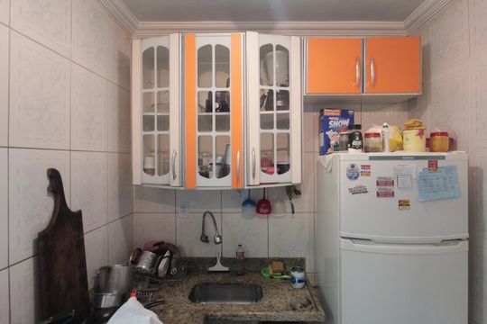 Cozinha de apartamento à venda com 2 quartos, 49m² em Jardim Leblon, Belo Horizonte