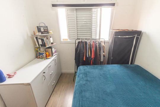 Quarto 1 de casa à venda com 3 quartos, 200m² em Parque Sevilha, São Paulo