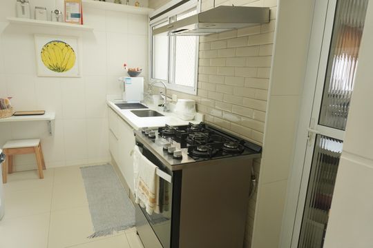 Cozinha de apartamento à venda com 1 quarto, 144m² em Alphaville, Santana de Parnaíba