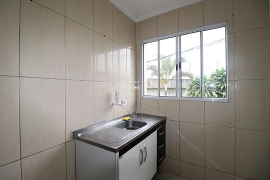 Cozinha de casa para alugar com 2 quartos, 42m² em Itaquera, São Paulo