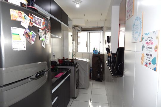 Cozinha de apartamento para alugar com 2 quartos, 42m² em Santa Cruz, Rio de Janeiro