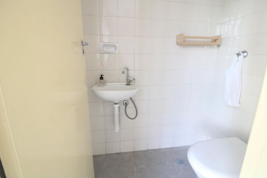 Banheiro de serviço de apartamento para alugar com 3 quartos, 93m² em Jardim Marajoara, São Paulo