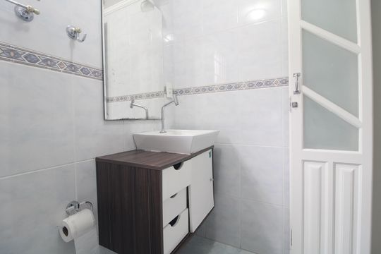 Banheiro de apartamento para alugar com 2 quartos, 58m² em Vila Emir, São Paulo