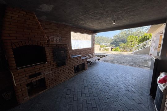 Garagem de casa à venda com 3 quartos, 300m² em Santa Luzia, Ribeirão Pires