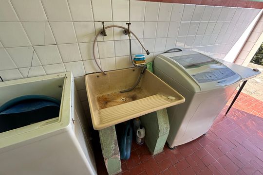 Área de serviço de casa à venda com 3 quartos, 300m² em Santa Luzia, Ribeirão Pires