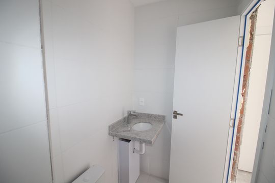 Banheiro 2 de apartamento para alugar com 2 quartos, 58m² em Parada Inglesa, São Paulo