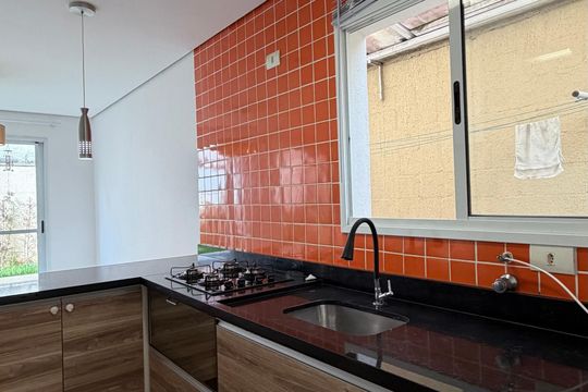 Casa de Condomínio para alugar com 2 quartos, 90m² em Vila Appia Antica, Carapicuíba