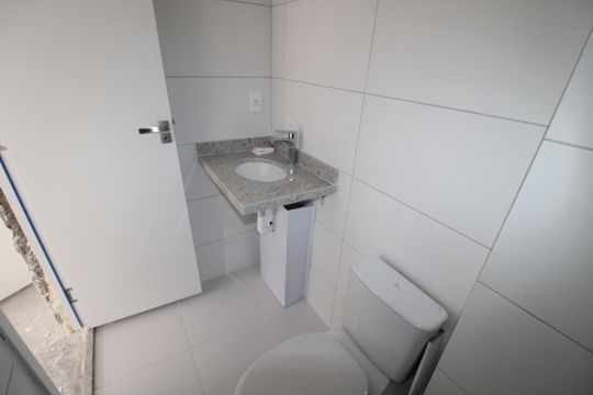 Banheiro 1 de apartamento para alugar com 2 quartos, 58m² em Parada Inglesa, São Paulo