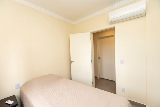 Quarto de apartamento à venda com 3 quartos, 76m² em Mansões Santo Antônio, Campinas